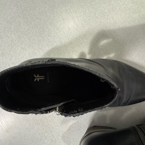 Frye Ankle Boots, 6.5, Black Leather, Side Zip, 2” Heel NWOT - Picture 5 of 7